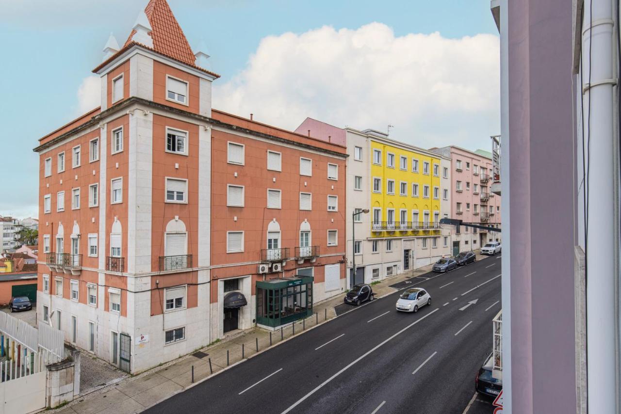 Magnificent 4Bdr Apartment In Lisbon By Lovelystay Exterior photo