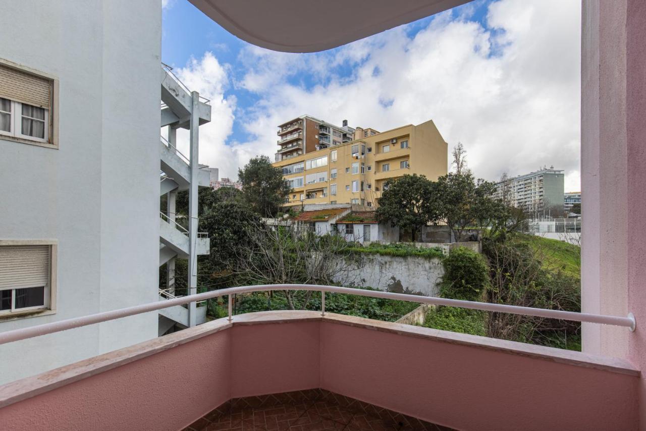 Magnificent 4Bdr Apartment In Lisbon By Lovelystay Exterior photo