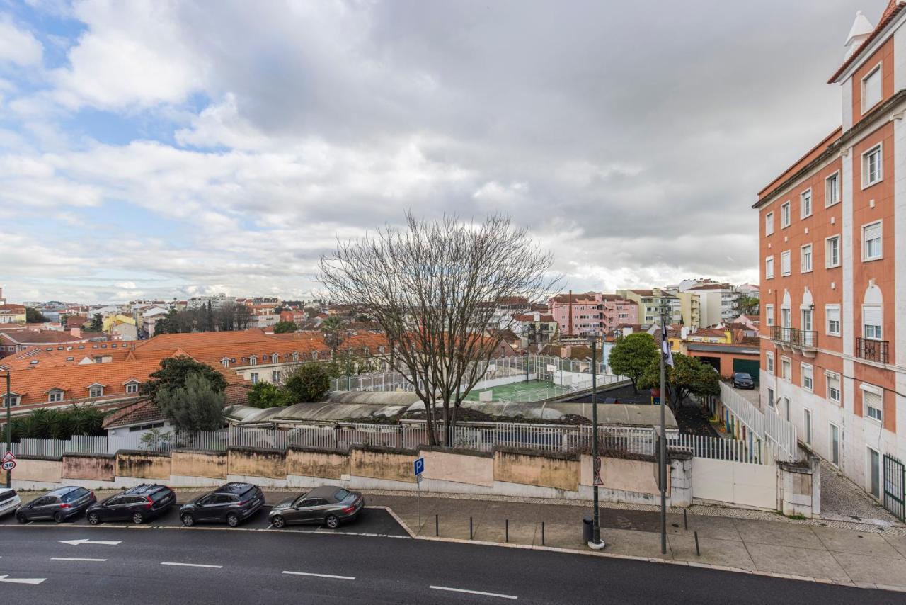 Magnificent 4Bdr Apartment In Lisbon By Lovelystay Exterior photo